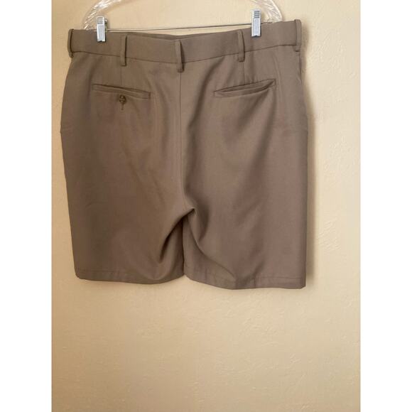 PGA Tour Men's Khaki Shorts Size 40 - Picture 4 of 5